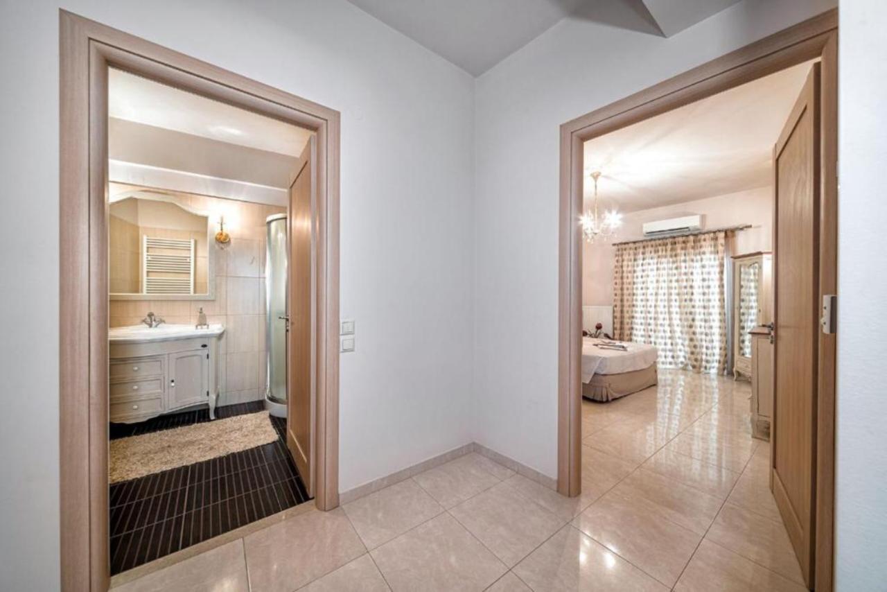 Ioannas Luxury Apartment In Istron Kalo Chorio  Buitenkant foto